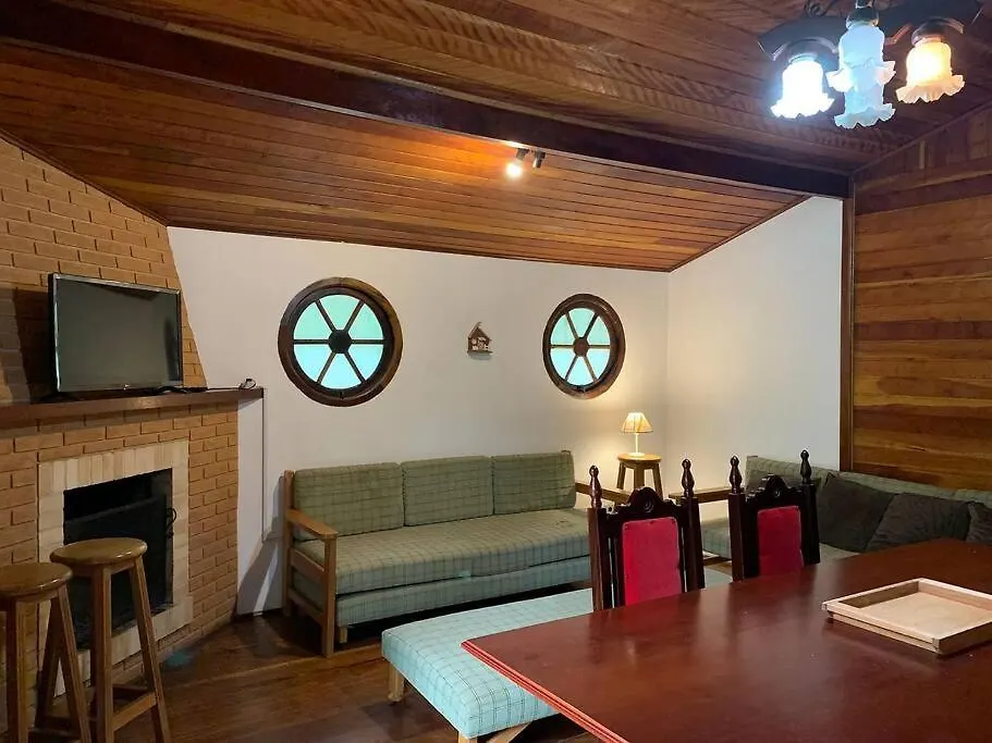 Holiday home Confortavel Casa Com Lareira 10Min Capivari Campos do Jordao